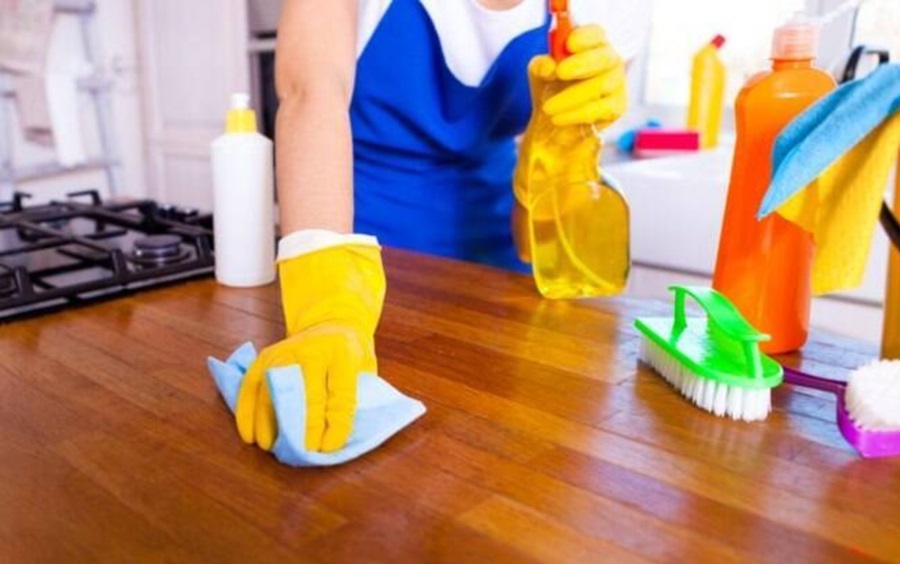 Funciones de los limpiadores e higienizantes para tuberas y otras superficies