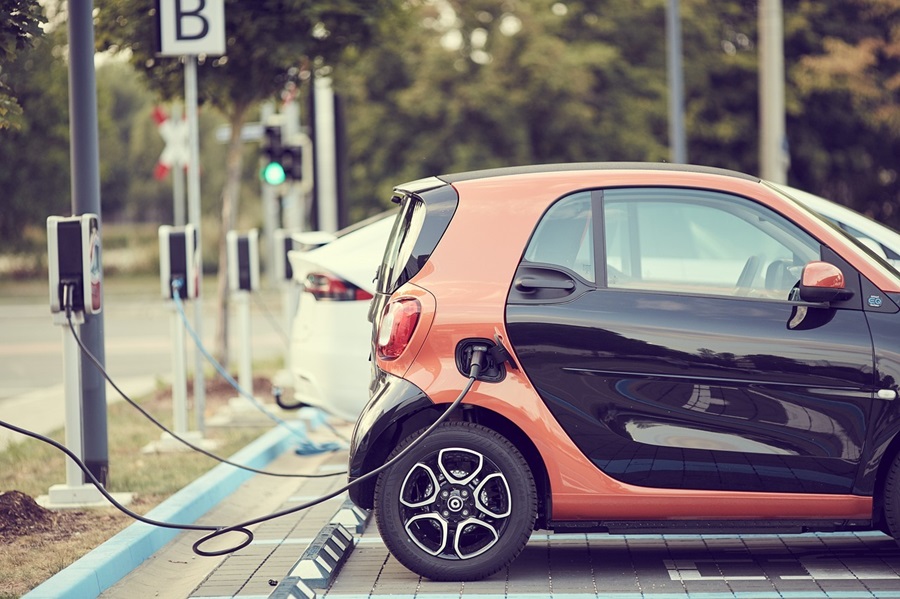 Qu debemos tener en cuenta antes de adquirir un coche elctrico?