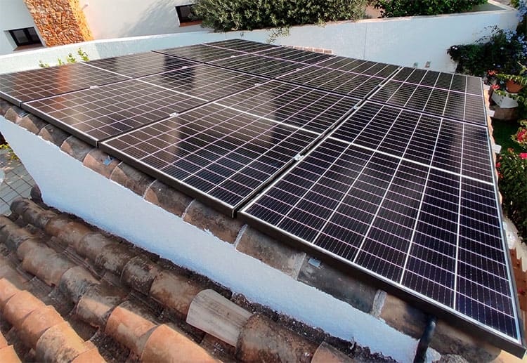 5 ventajas del autoconsumo mediante una instalacin de placas solares