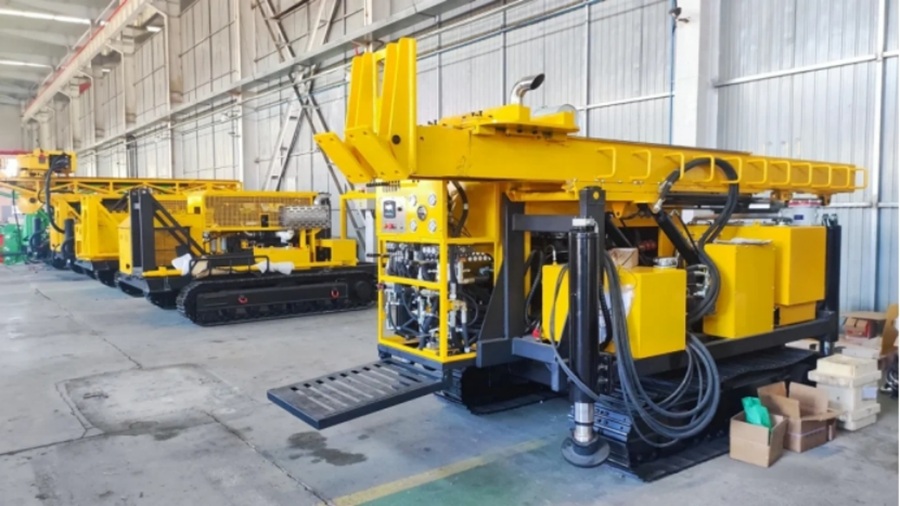 Heavy drilling machinery