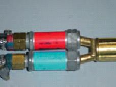 Sistema antirretroceso de la llama para mangueras de soldadura