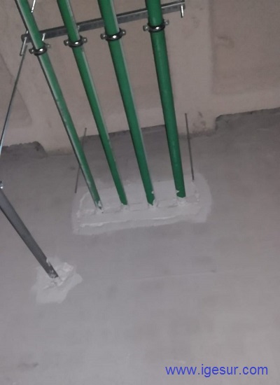 Sellado ignfugo de huecos en pasos de instalaciones